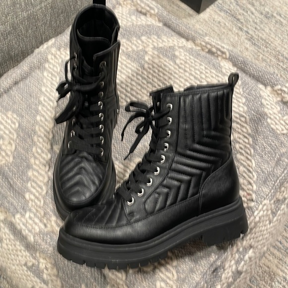 Marc Fisher size 7 black boots - Picture 1 of 7